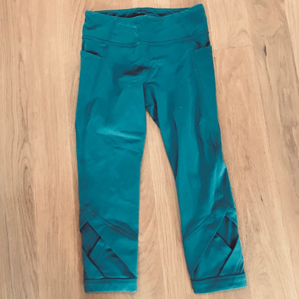 Girls Athleta leggings size 8